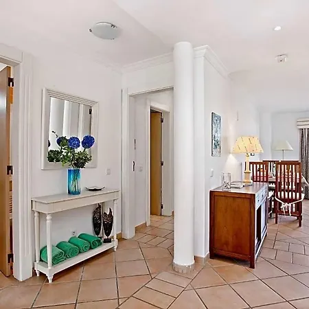 Sleeps 4 With Pool And Air Con Lejlighed Vilamoura